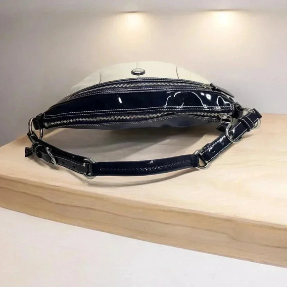 COACH Laura Hobo Bag Navy/cream - Picture 5 of 16